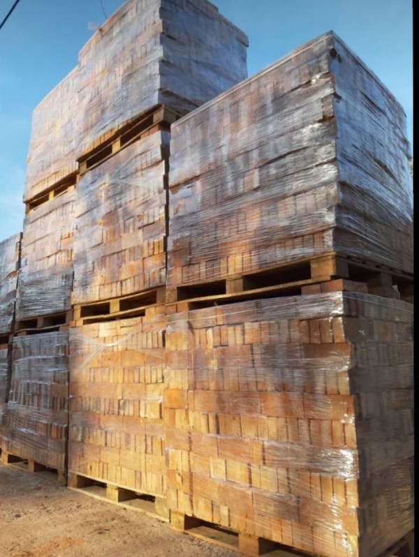 Venta y Distribución Mayorista de Materiales Gruesos de Construcción